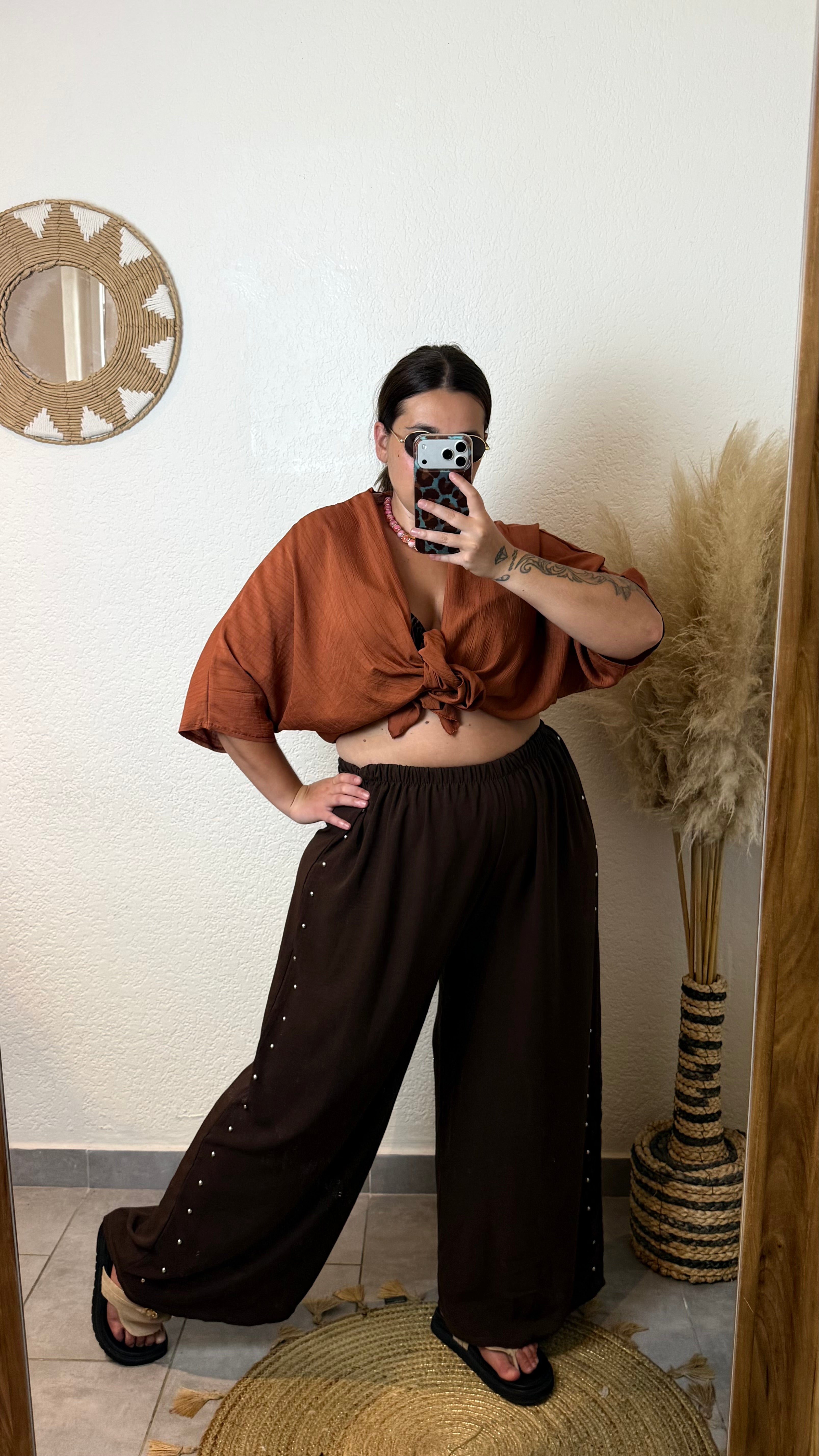 Pantalon clouté