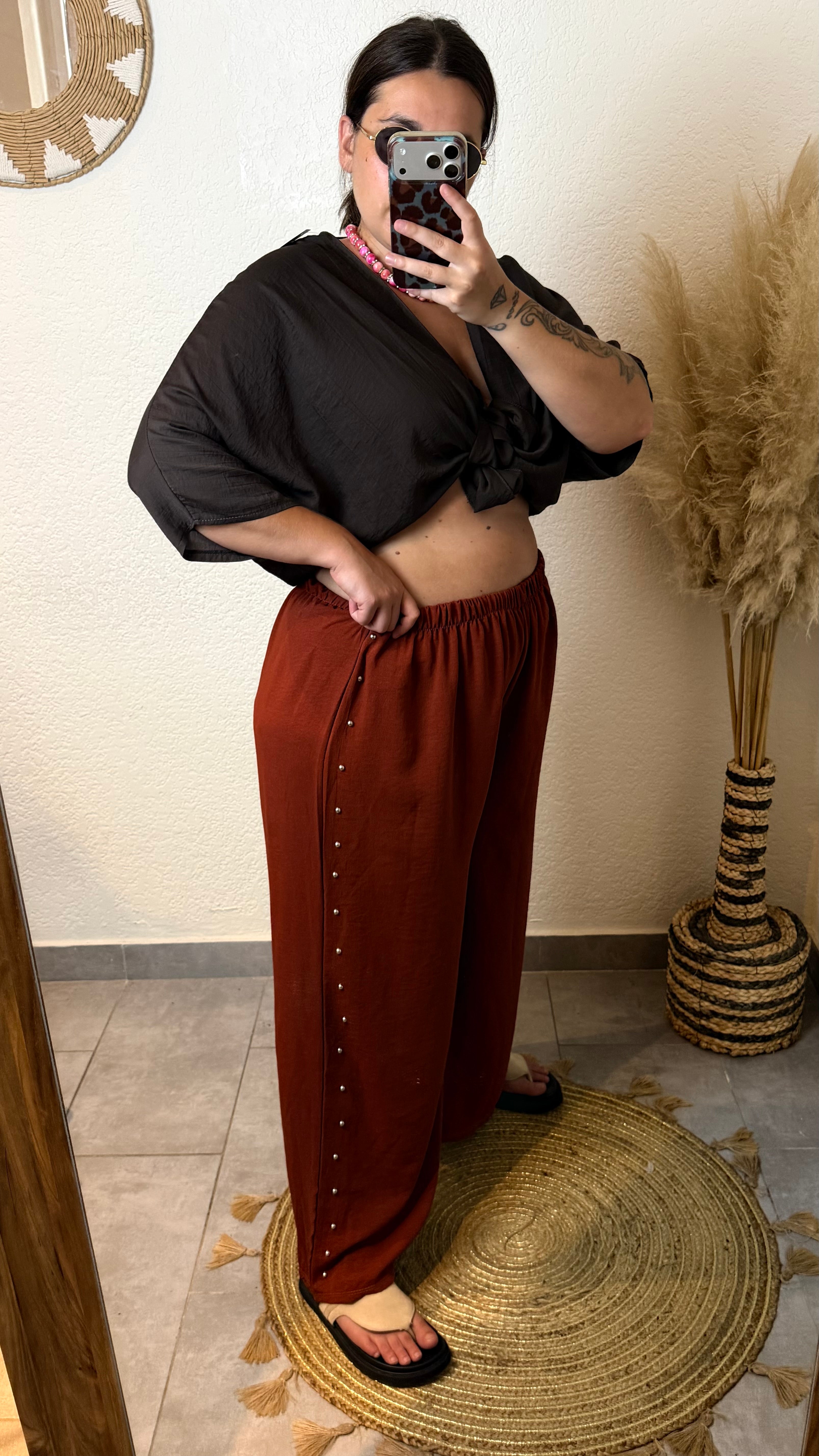 Pantalon clouté