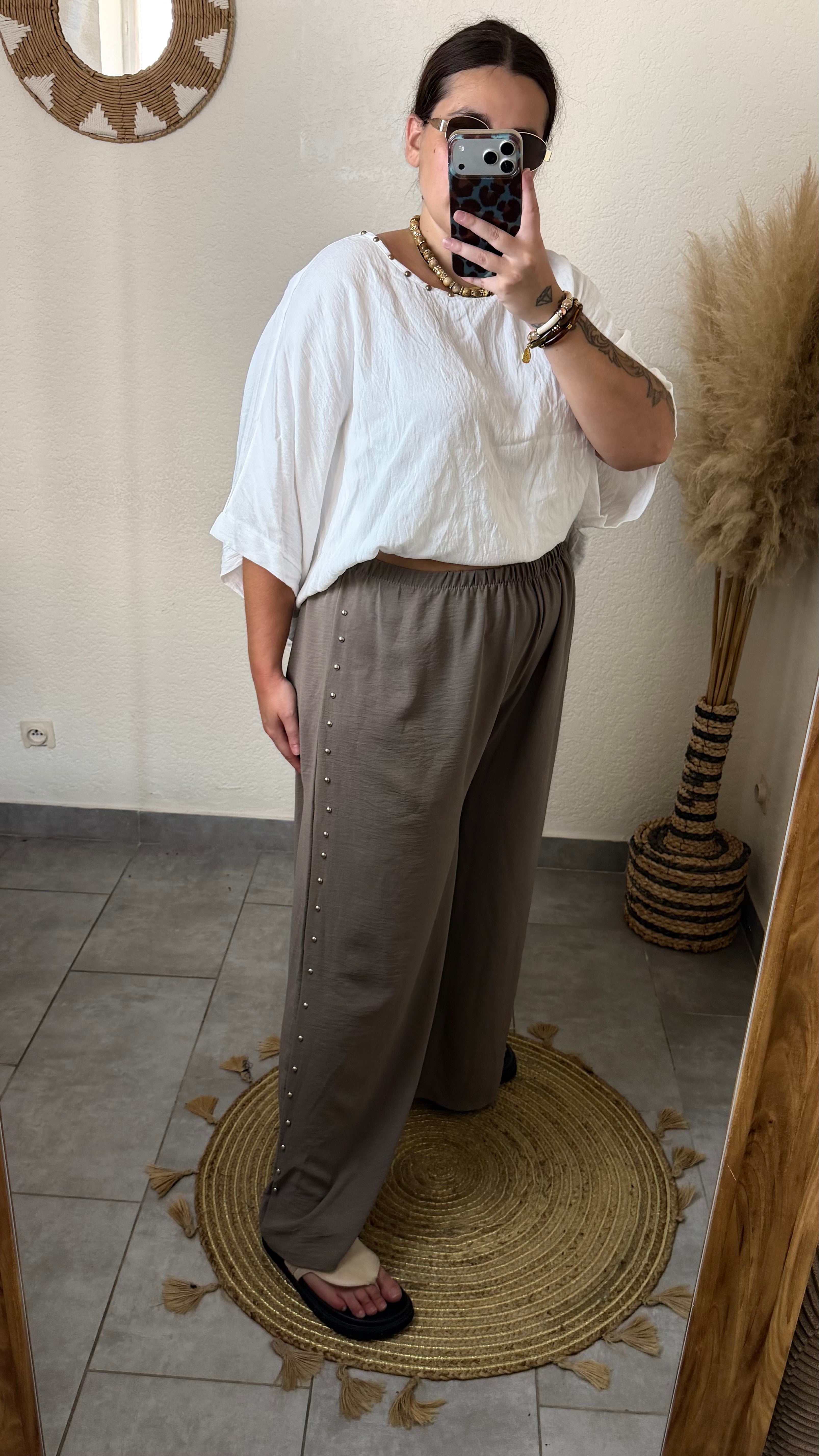 Pantalon clouté