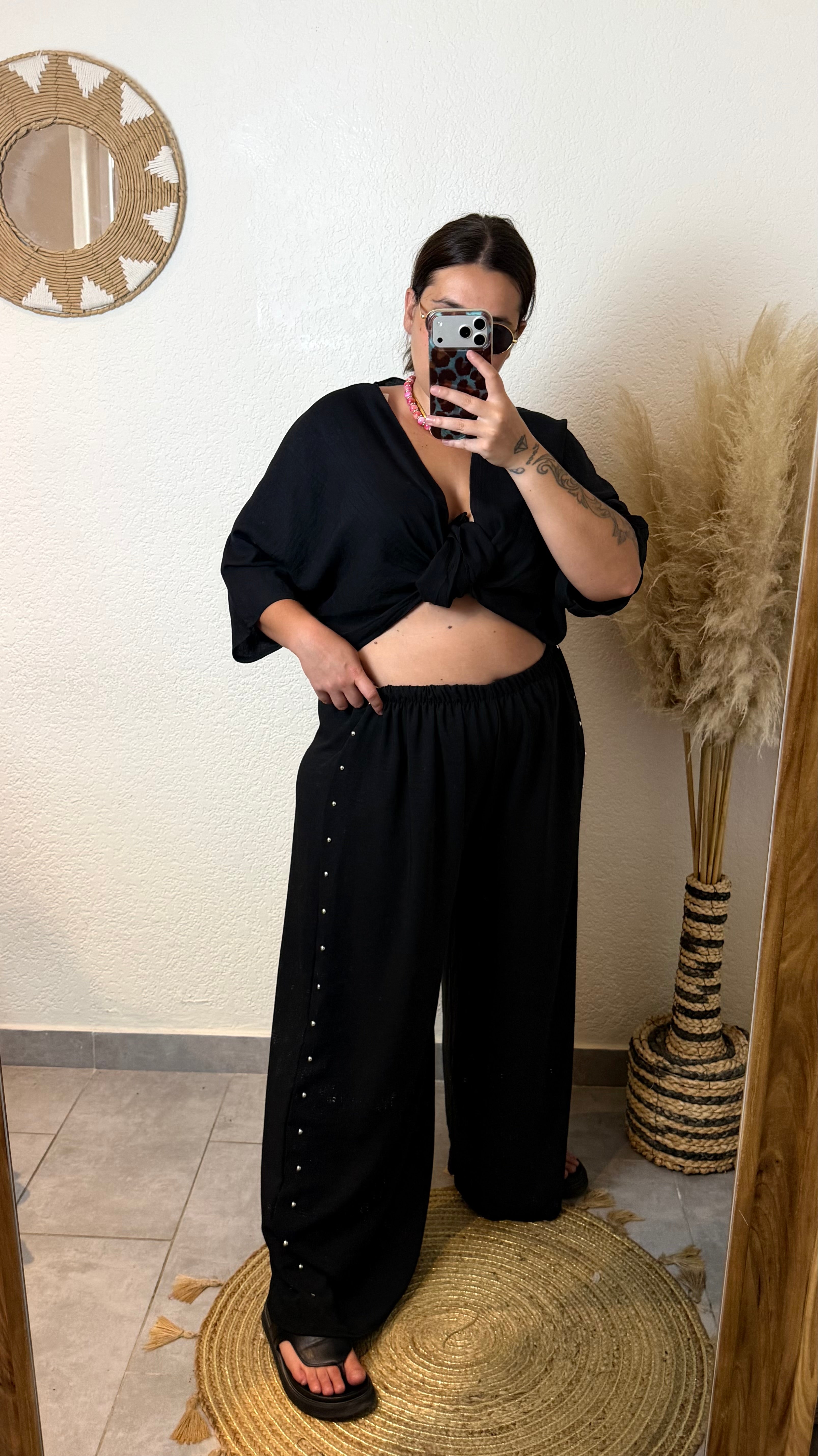 Pantalon clouté